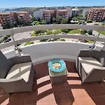 Junto A Com Piscina. Portimão