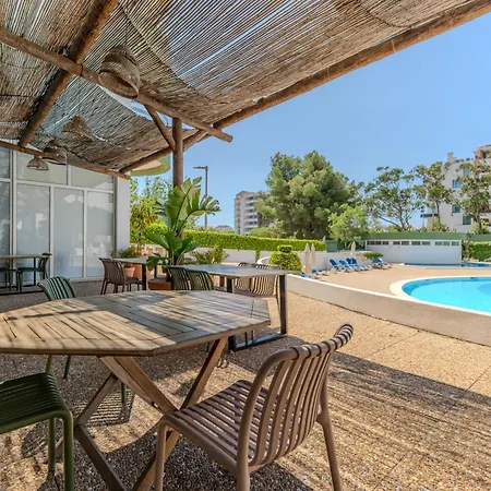 Junto A Com Piscina. Портиман