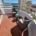 Junto A Com Piscina. * Portimão