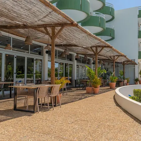 Junto A Com Piscina.